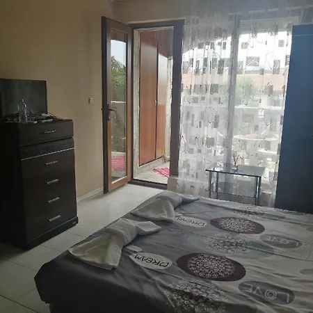 Apartment триумф вилидж влас